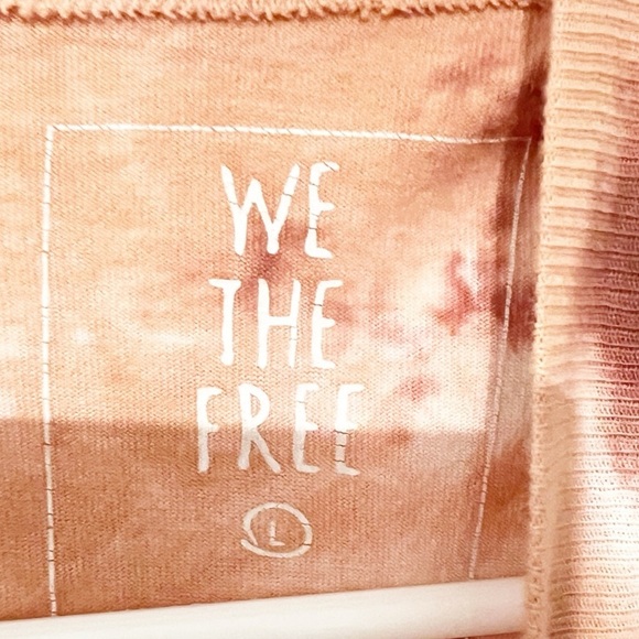We The Free Free People Be Free Tie Dye Tee Long Sleeve Crew Neck Red/Cabernet - Picture 11 of 11